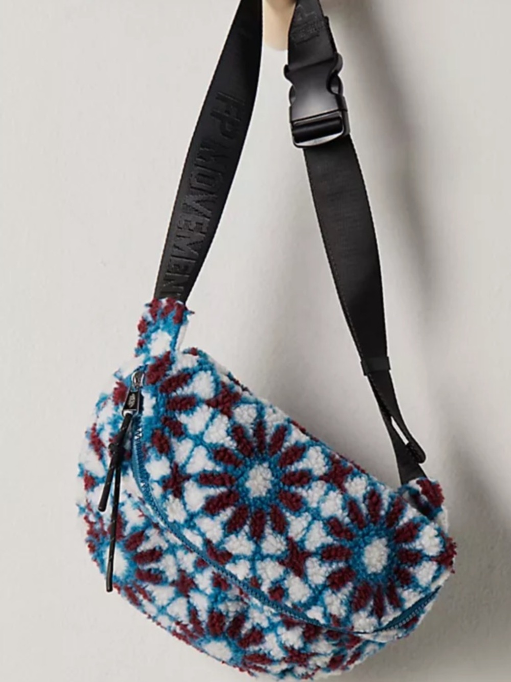NWT FP MOVEMENT BY FREE PEOPLE PRINTED SHERPA SLING BAG